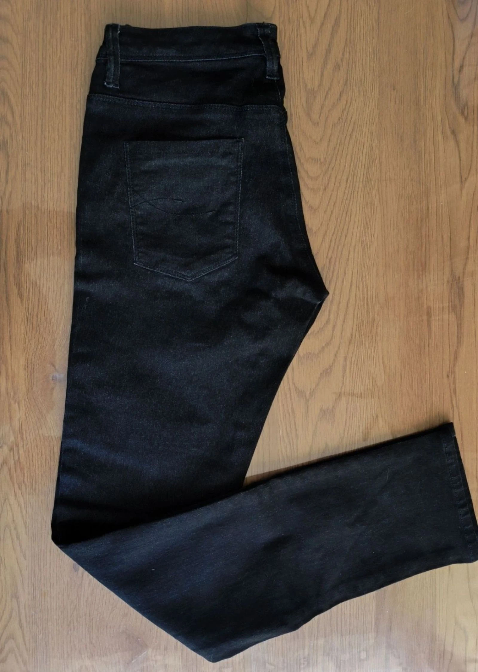 Jeans noir cómplice